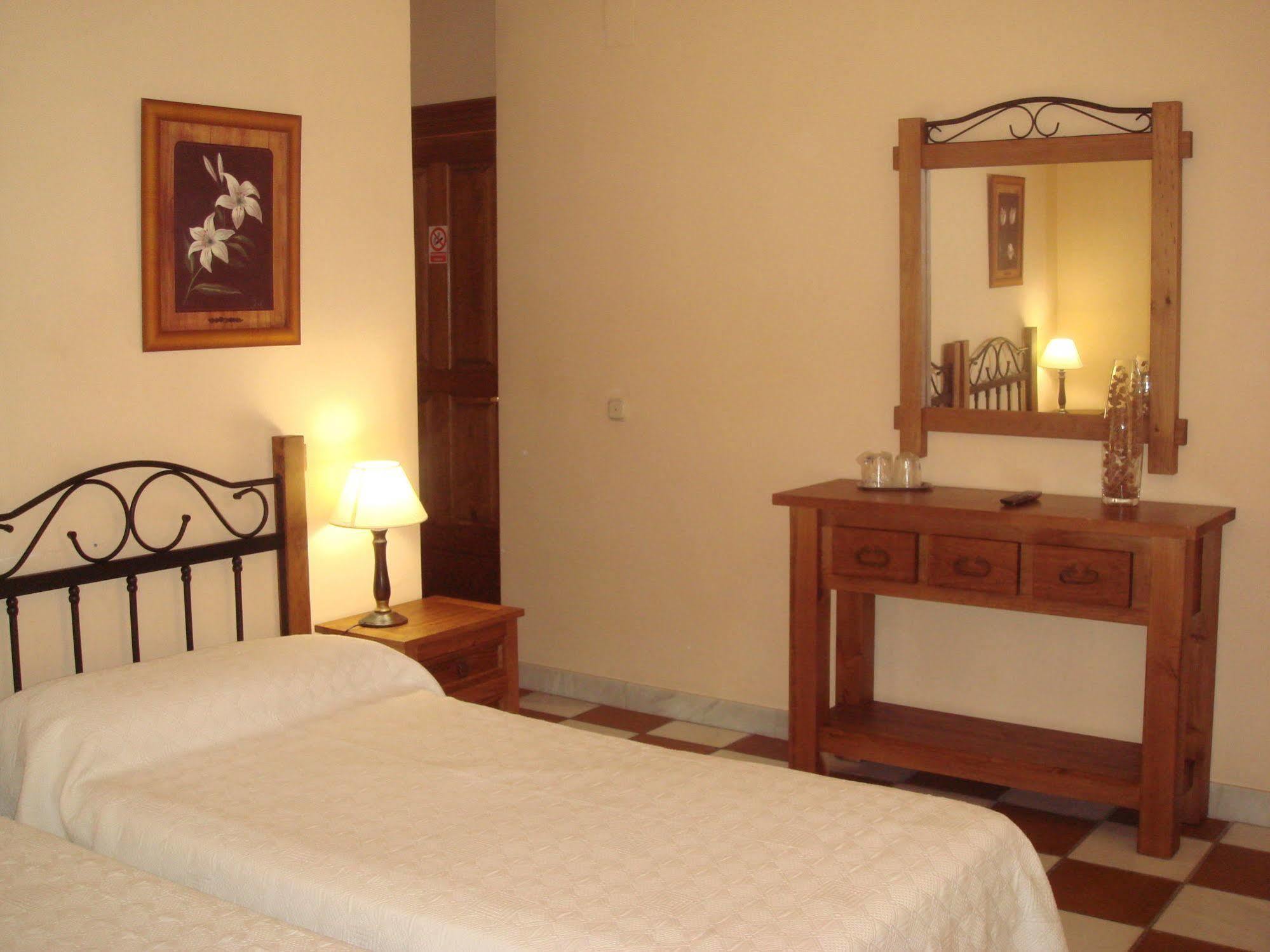 Hotel Boutique La Zubia Luaran gambar
