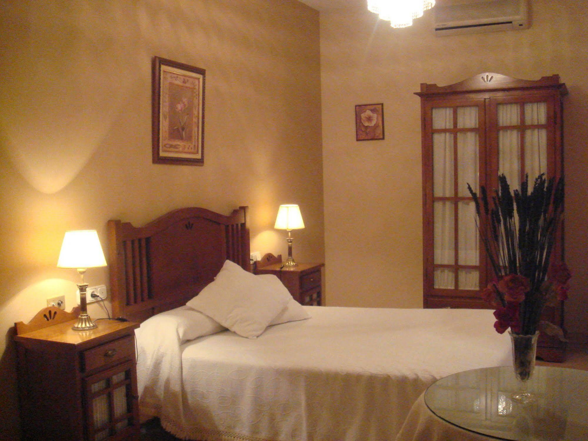 Hotel Boutique La Zubia Luaran gambar