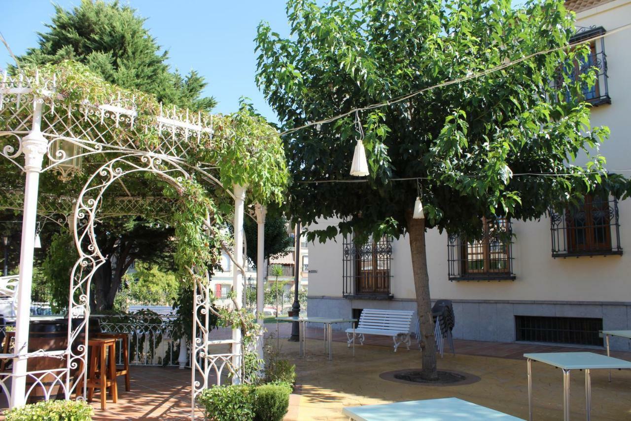 Hotel Boutique La Zubia Luaran gambar
